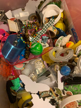 Load image into Gallery viewer, Lucky Scoops